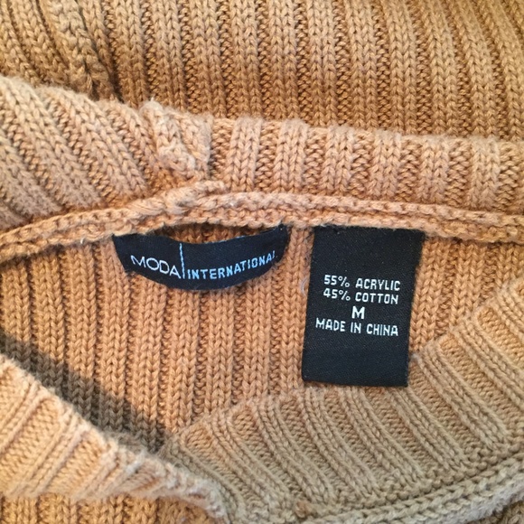 MODA International Kangaroo Pocket Hoodie - Picture 4 of 4